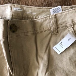 Old Navy women’s khaki pants (boot cut)